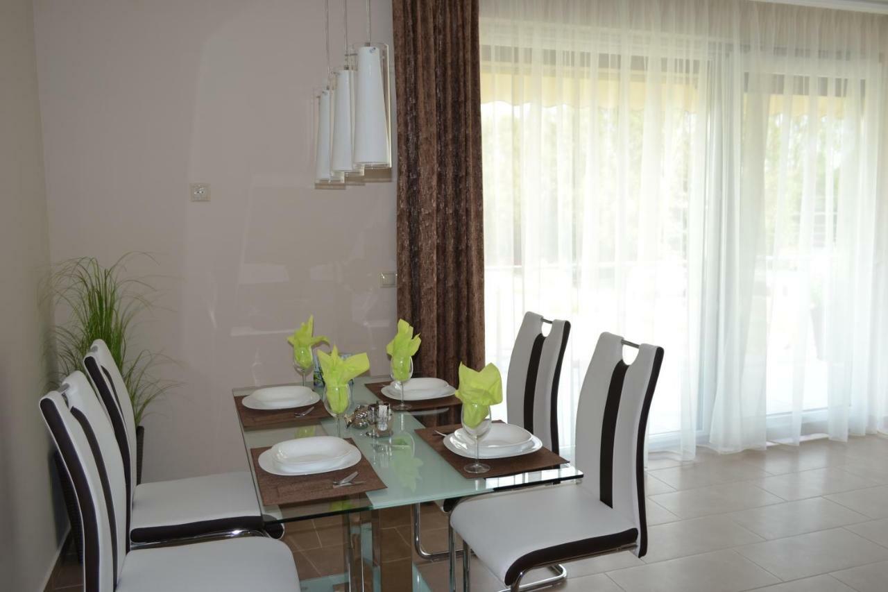 A16 Beachapartman Siofok Ngoại thất bức ảnh