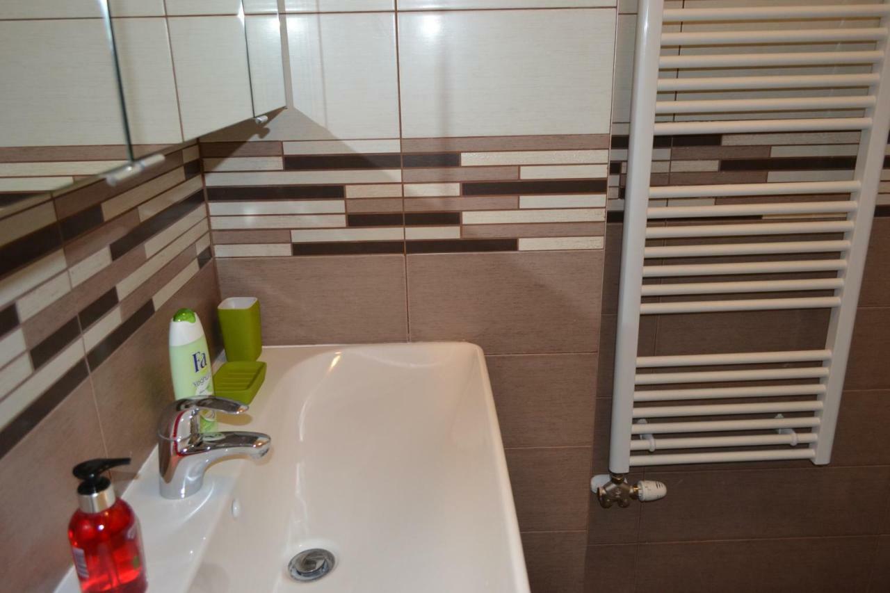 A16 Beachapartman Siofok Ngoại thất bức ảnh