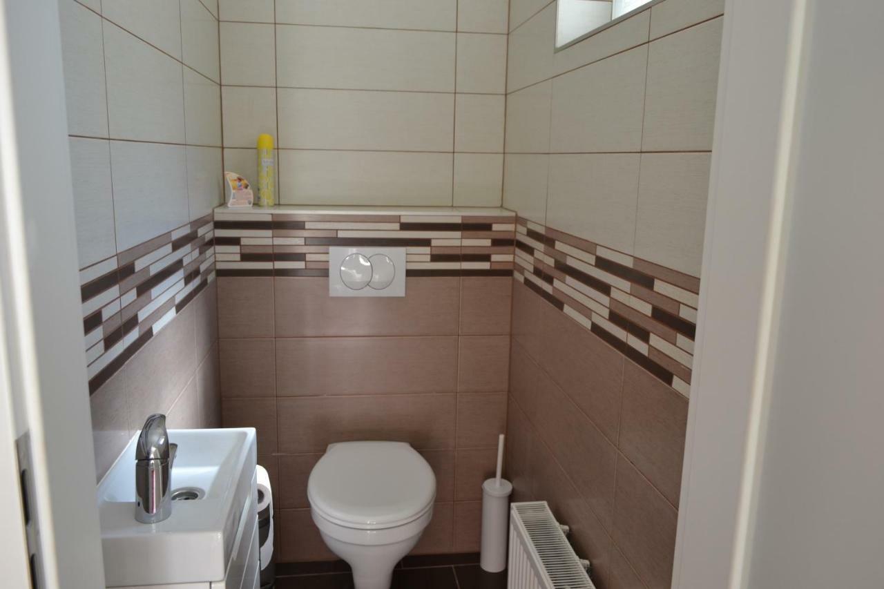 A16 Beachapartman Siofok Ngoại thất bức ảnh
